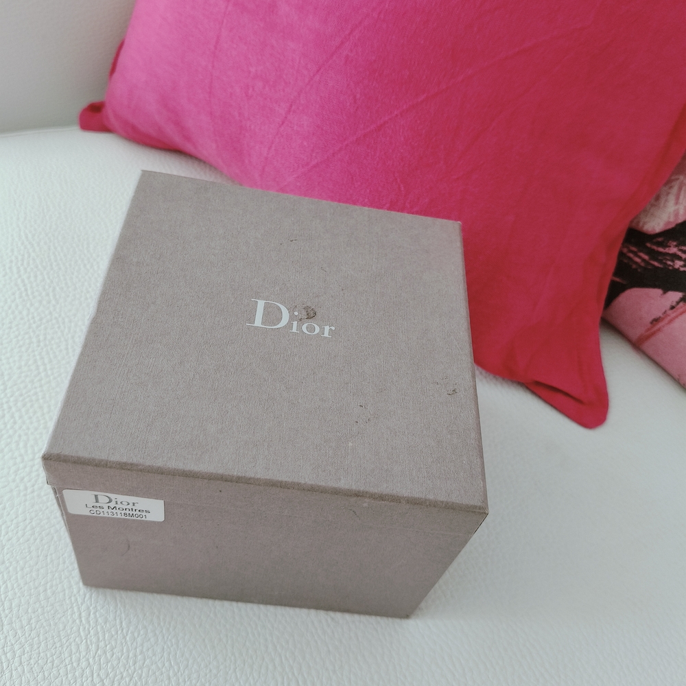 Authentic Dior Watch with 0.66ct Diamonds and box and documents - Picture 10 of 11